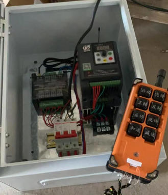 工业遥控器是区别于民用遥控器的概念